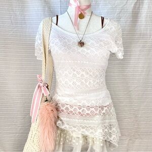 ♡ wide open neck short sleeve lace top with asymmetrical flowy cut ♡